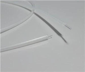 Anti-ultraviolet belagt plast optisk kabel